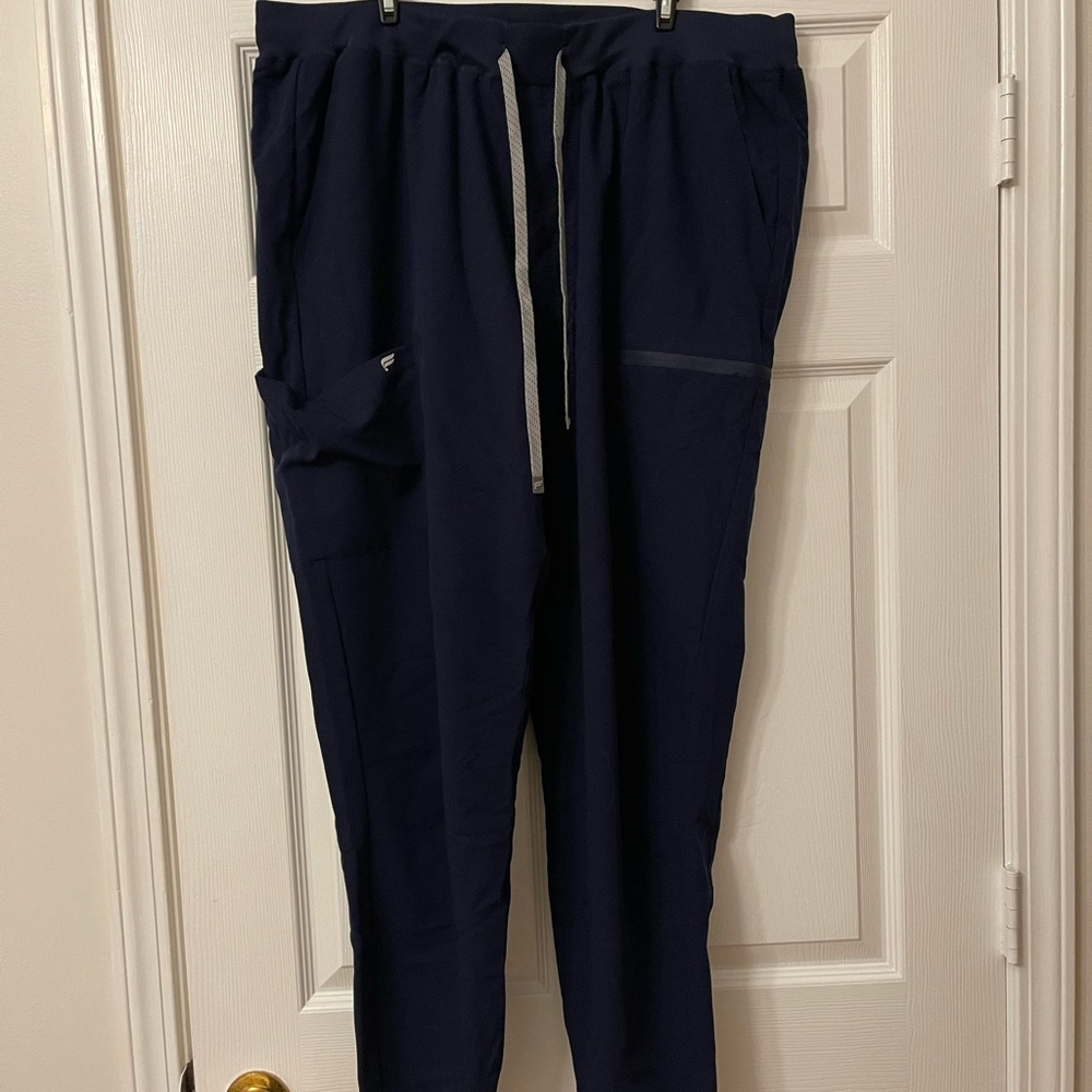Women’s navy Fabletic scrubs